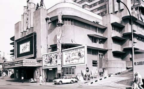 now-and-then-the-oldest-buildings-in-singapore-482x298