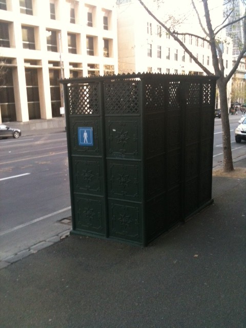 Melbourne pissoir